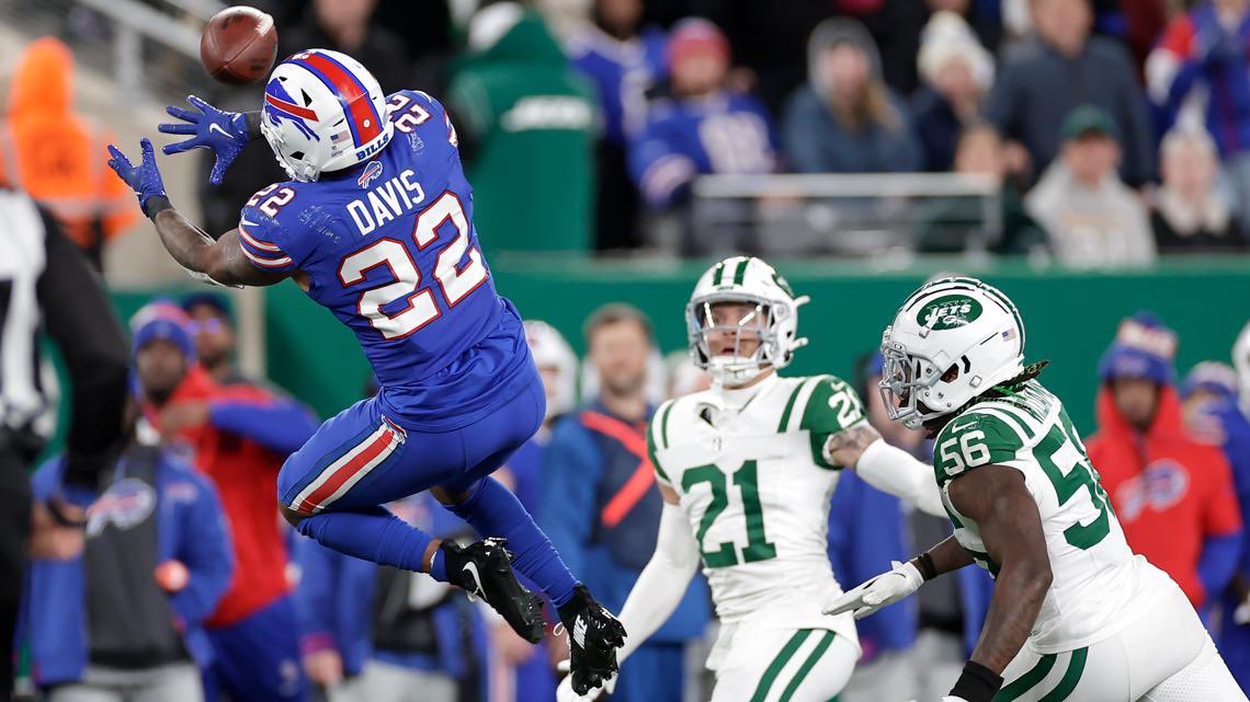 CrossSwordsPod's tweet photo. 22nd of the month? Let’s dial up some #OneBuffalo magic. 🪄 

WHEN #22 Jack Quinn Scores tonight, we will pick one follower who retweets this to win a signed #22 Ray Davis football from @TSEBuffalo! Just retweet to win! https://t.co/mwMo6I5Tri
