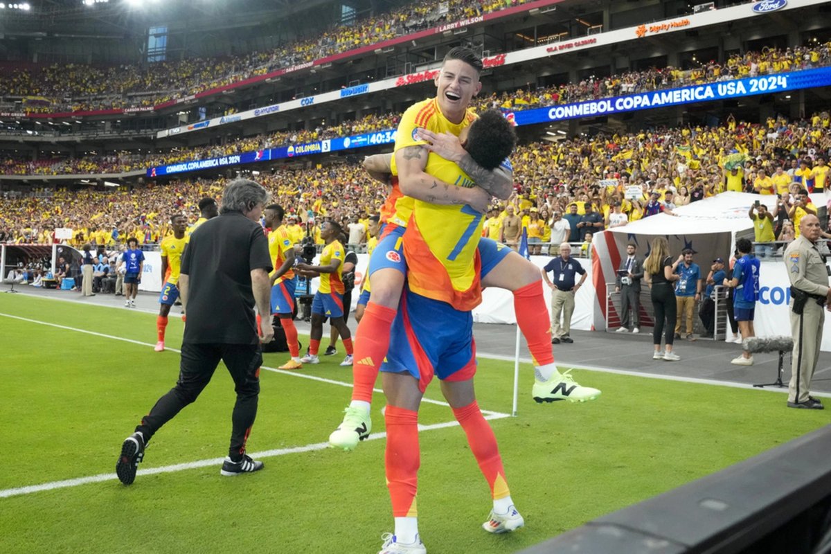 GrandesLogr0s's tweet photo. James Rodríguez ha vuelto a dar de qué hablar en el mundo del fútbol, y esta vez por una razón que enorgullece a millones de colombianos: ¡ha sido nominado a Mejor Jugador del Mundo en 2024 por la IFFHS!
https://t.co/tDRAxEiGeY https://t.co/NltZgRFjaS