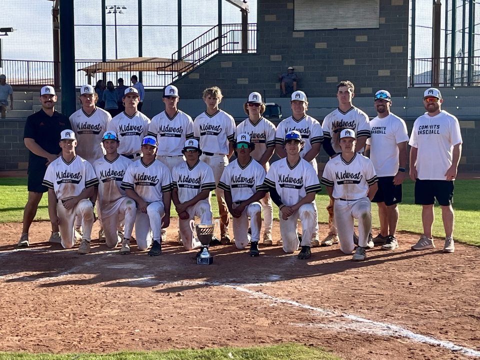 The Commits end the season 16-6-1 with 2 runner ups in tournaments. We would like to thank all of our players and parents for a fun year!