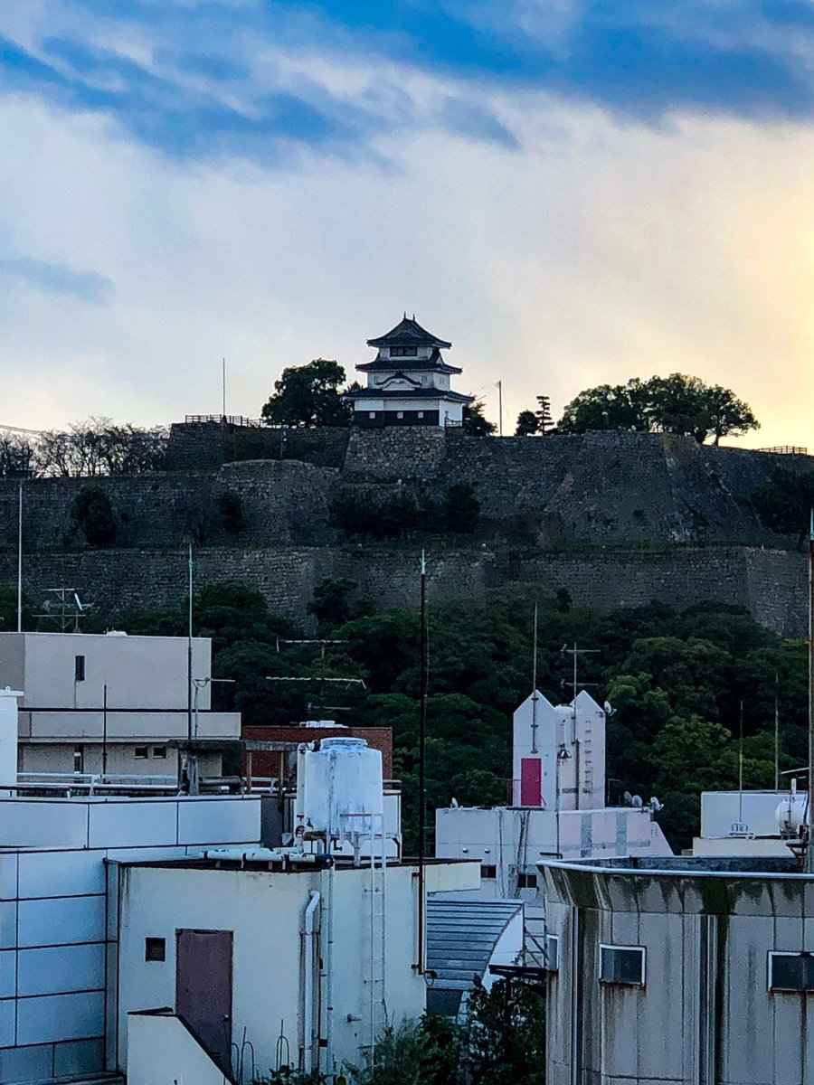 yskarys's tweet image. 朝起きて窓を開けた