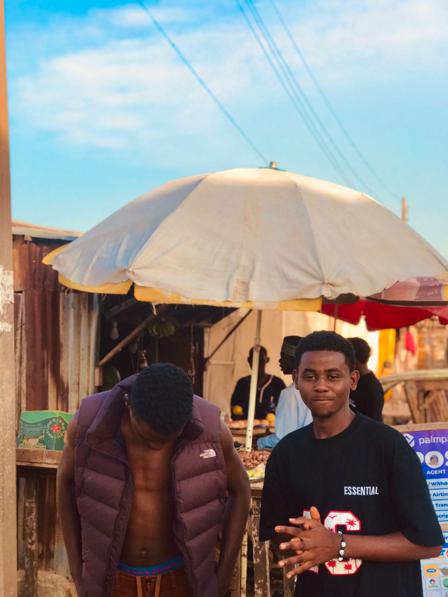 AkBoiRapper's tweet photo. I love ❤️ people 👨‍👨‍👦 who love ❤️ me because like wow 😮 you have great taste 😝! Ep coming Soon 🔜 international 🌏  way #Nothing is promised go heavy 24/7 🙌.. #DagaSams #DagaSamaru @abgeniuze @Gwariloaded @officialdeezell @madox_tbb https://t.co/CFyksxIdiJ