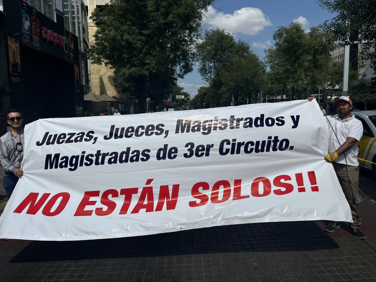 sandrakarinaib3's tweet photo. #TodosSomosPJF 
#LaCorteNoSeVende
@SCJN 
@SRjudgeslawyers 
@ONUMujeresMX https://t.co/rluaB2OUHo