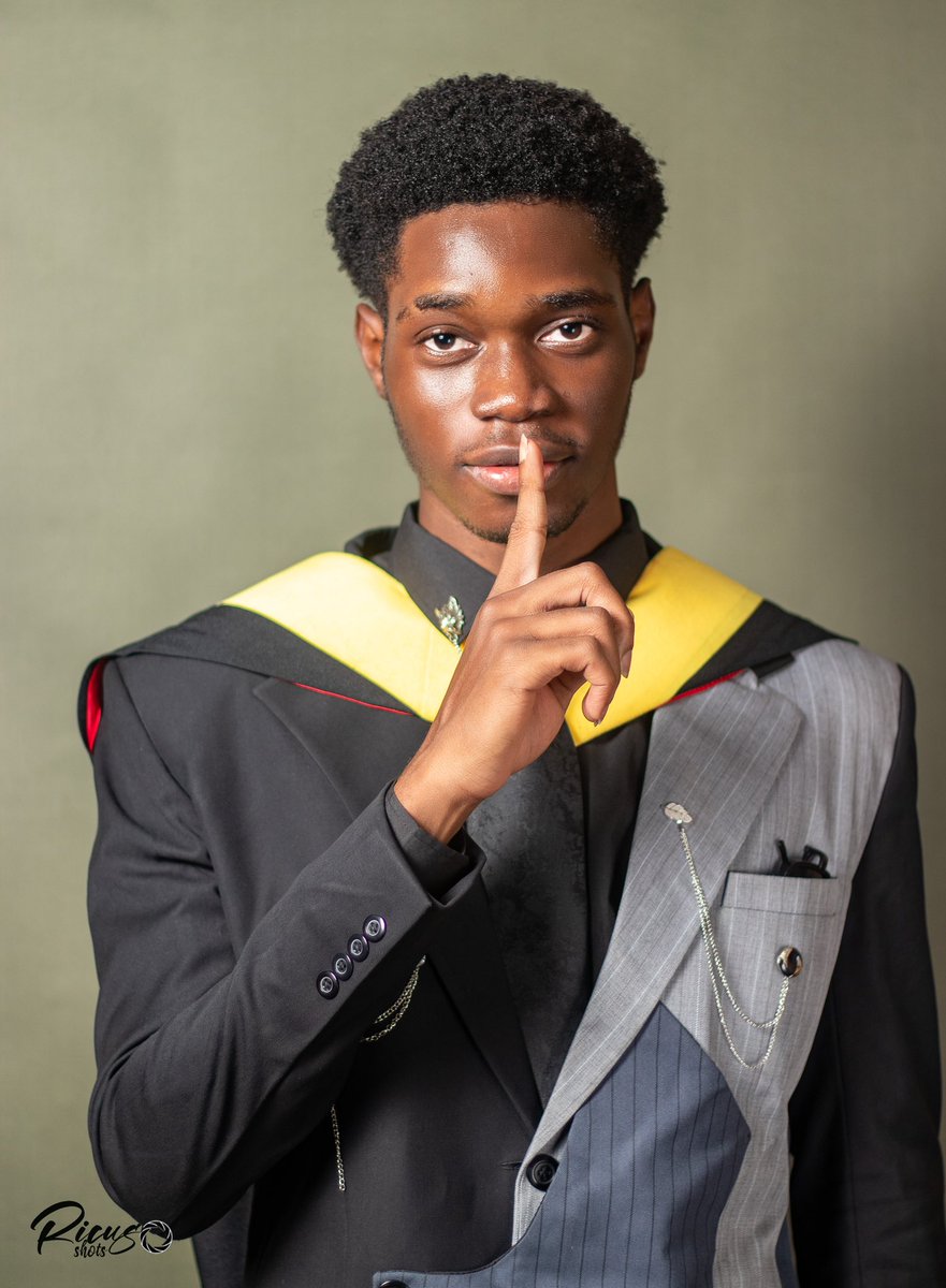 _TGIO_'s tweet photo. So like ….BSc computer science in the bag 🤝🏽 https://t.co/9F1b0MOgIE