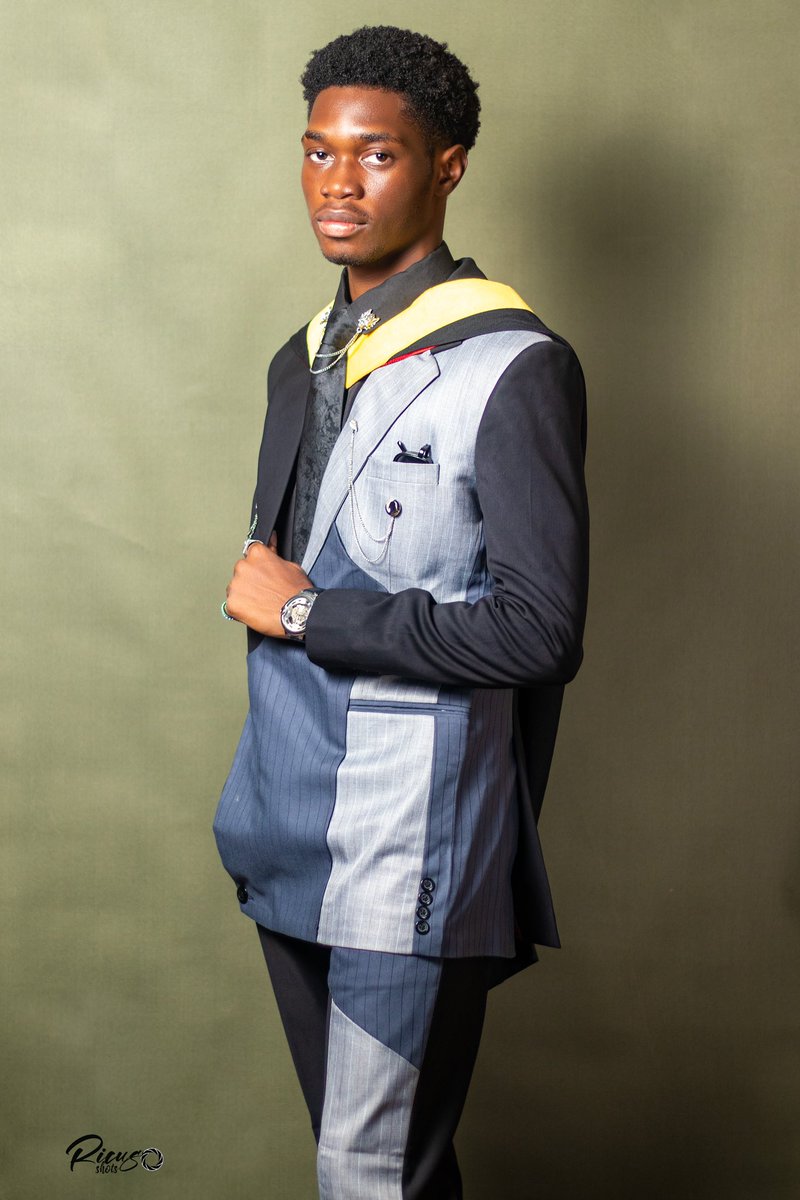 _TGIO_'s tweet photo. So like ….BSc computer science in the bag 🤝🏽 https://t.co/9F1b0MOgIE