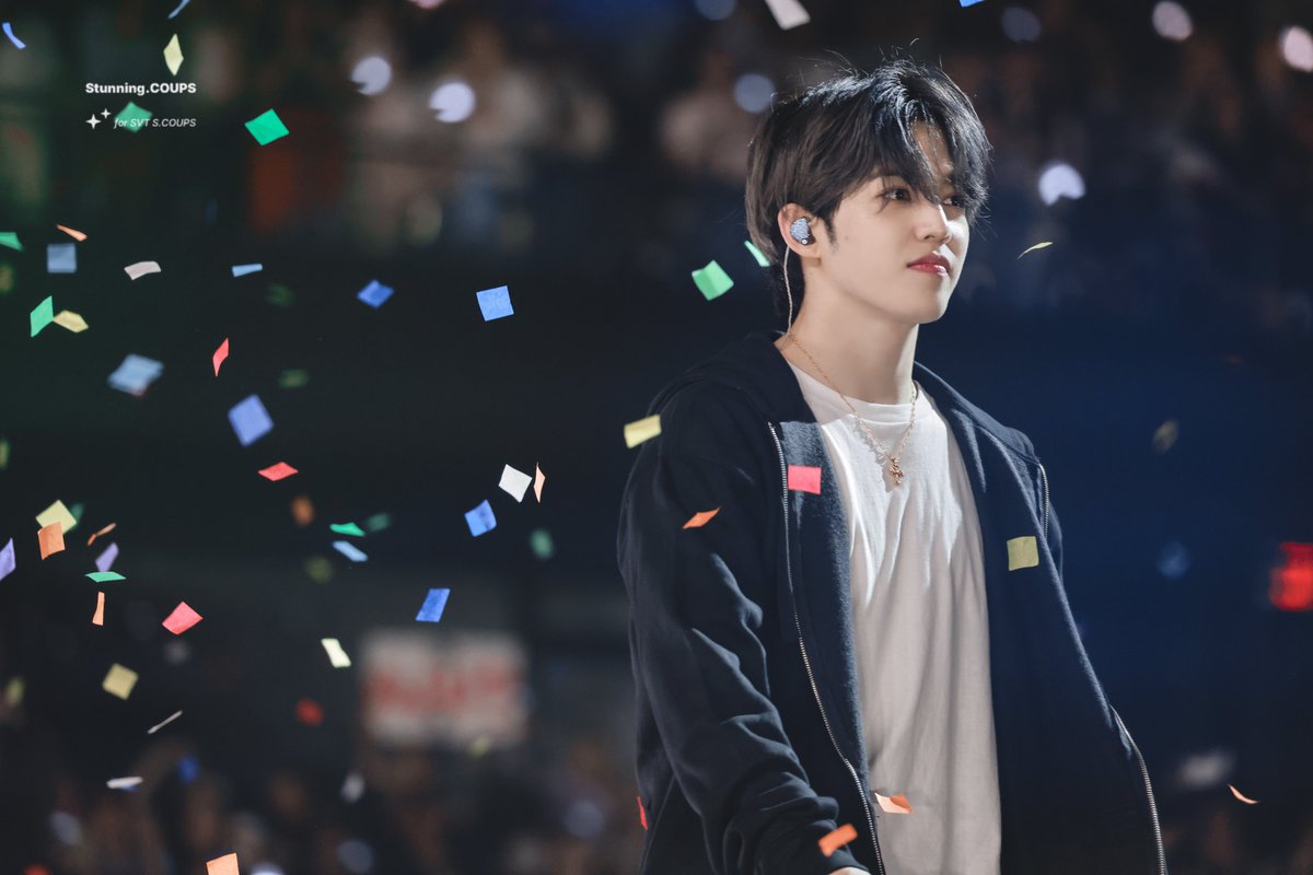 Stunning_COUPS's tweet photo. 241022 SEVENTEEN RIGHT HERE IN CHICAGO

✨✨✨

#에스쿱스 #SCOUPS 
#승철 #최승철 
#세븐틴 #SEVENTEEN
@pledis_17 https://t.co/Iu6ndqg3Uo