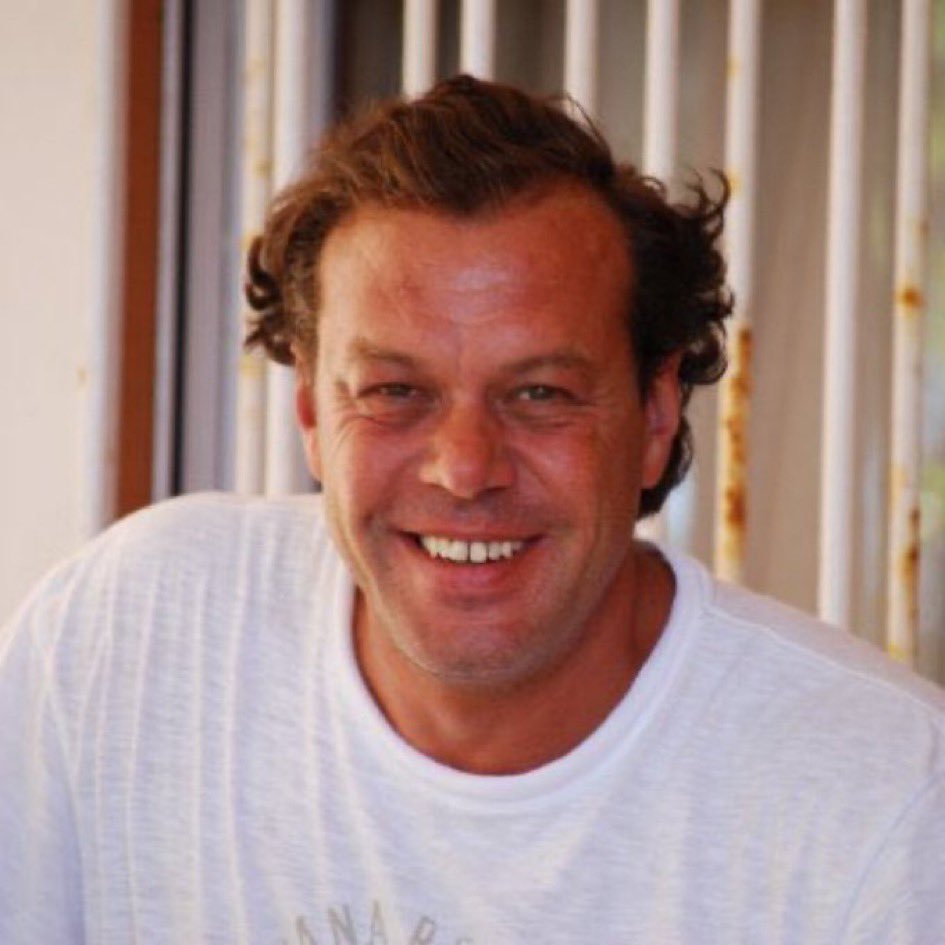 Buenos días
a tod💙s🤗

Hablé por aquí con él sólo unas cuantas veces. Nos “presentó” virtualmente <a href="/haciendoelrubio/">Esther🇪🇸🏆🏆🏆🏆🏆🏆🏆🏆🏆🏆🏆🏆🏆🏆🏆♥️</a> y después ya tan sólo le animaba, a la par que todos vosotros, cuando nos escribía algo.
Le animaba y le admiraba secretamente, porque era increíble la fortaleza