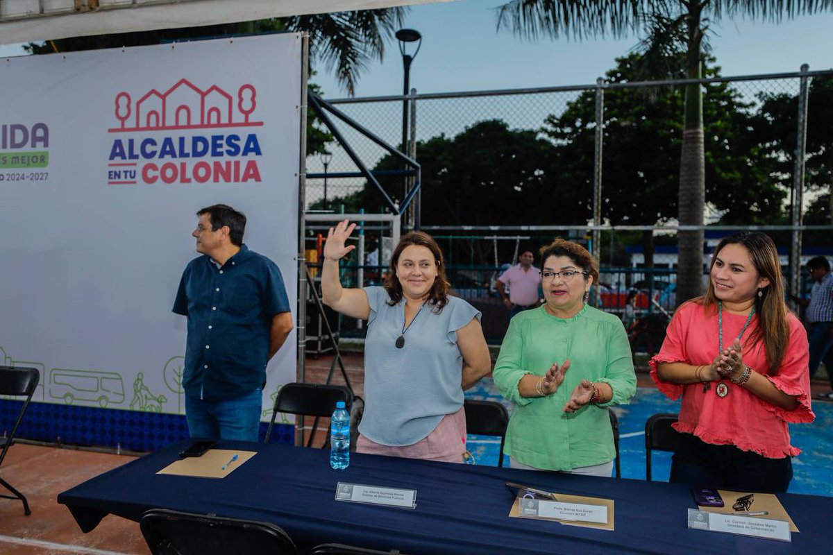 CeciliaPatronL's tweet image. ✅🫶🏻 Cercana y atendiendo, así es como vamos a darle resultados a las y los meridanos, con #AlcaldesaEnTuColonia. #MéridaContigoEsMejor