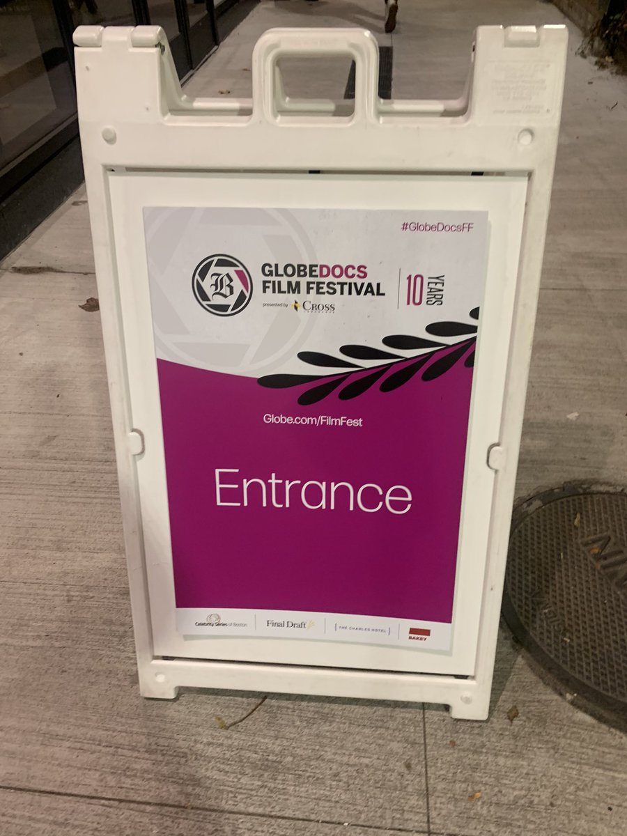 SarahGVincent's tweet image. Went to the opening night of #GlobeDocsFF @thecoolidge for the world premiere, sold out screening of #Dukakis: Recipe for Democracy with codirectors @TheBSFC’s &amp;amp; #WBUR’s @etrahan #ErinTrahan &amp;amp; #JeffSchmidt. #DukakisRecipeforDemocracy #Massachusetts #BostonGlobe #Boston 1/7