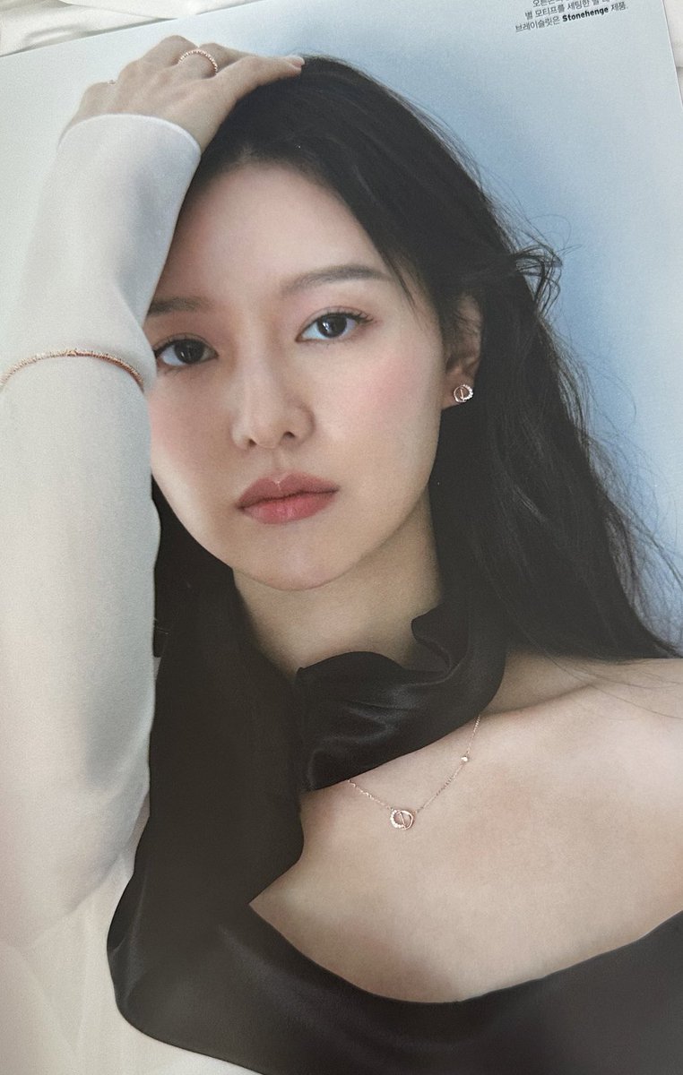 jwoniiee_'s tweet photo. Prettiest lips i've ever seen in my life no joke https://t.co/U1BcN3B57A