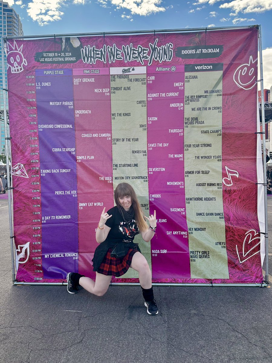 TypicalUnicorns's tweet photo. @WWWYFest was phenomenal. My emo dreams have come true seeing Fall Out Boy, My Chemical Romance, and more perform. It was never a phase 🩶 https://t.co/BzoUQWrGks