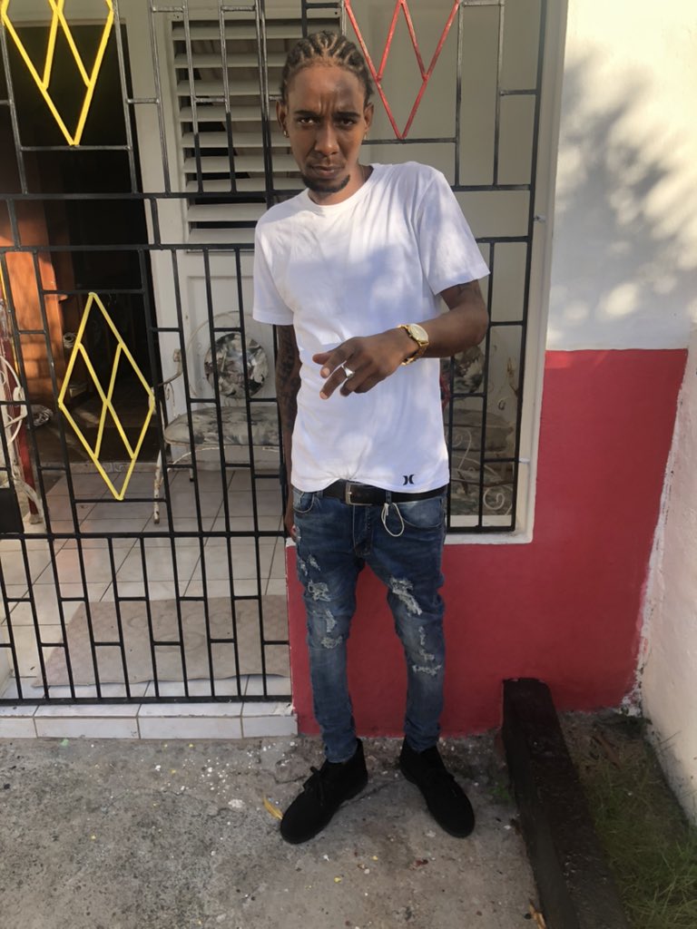 RΣVLΛ (ONE🥇REV) tweet media