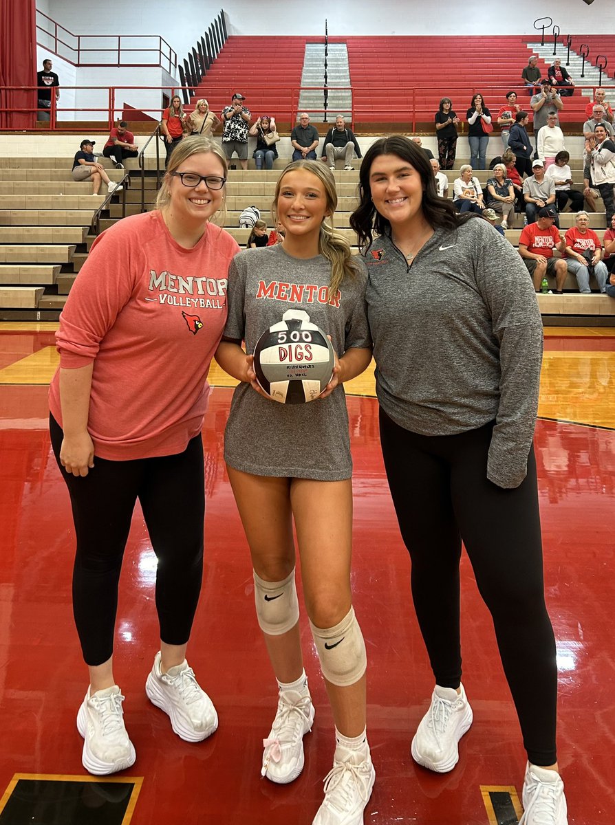 Tonight we advanced to the district finals and celebrated Riley Hoynes 500th dig as she reached this milestone at the end of the regular season!