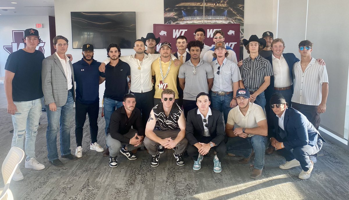 Team White

#BuffNation | #WeTrust