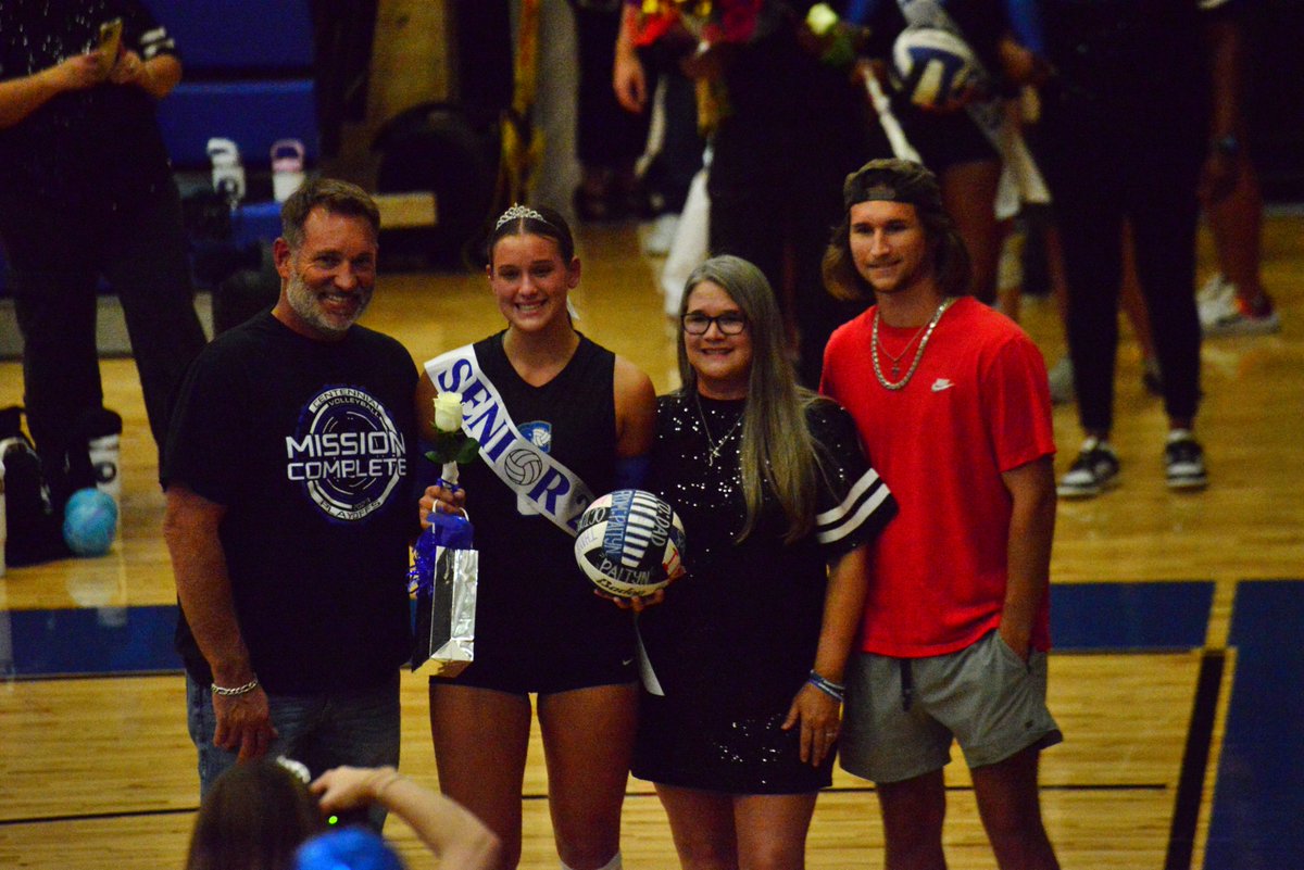 Burleson Centennial HS
SENIOR NIGHT
#8 Paityn Winters (Dallas Baptist)

#txhsvb <a href="/gosset41/">Brian Gosset</a> 
<a href="/paitynwinters/">paityn winters</a> <a href="/CHSSpartanVball/">𝐂𝐞𝐧𝐭𝐞𝐧𝐧𝐢𝐚𝐥 𝐕𝐨𝐥𝐥𝐞𝐲𝐛𝐚𝐥𝐥</a> 
<a href="/BurlesonSports/">Burleson ISD Athletics</a>