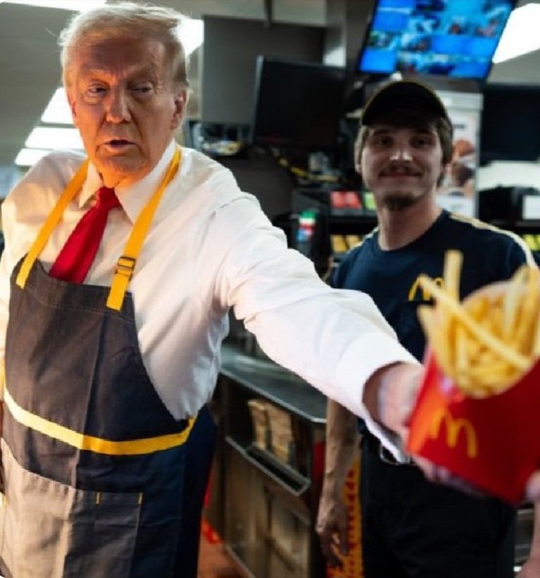 EarthlingJR's tweet photo. Thanks Trump...for an E. Coli outbreak at McDonalds.
We all knew you would  think that employee rules DO NOT APPLY to YOU. https://t.co/1Sz0cx13pQ