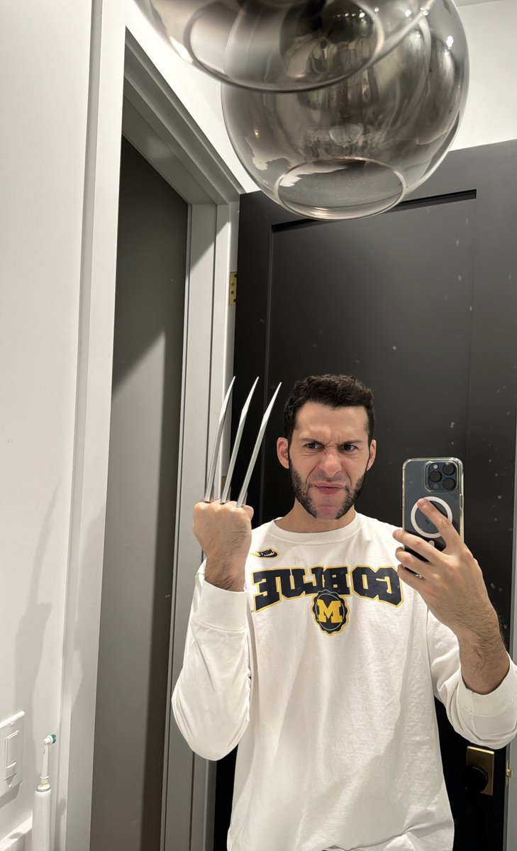 Ready to record tomorrow’s Halloween episode of <a href="/TLApodcast/">The Lamorning After</a> !! 🎃