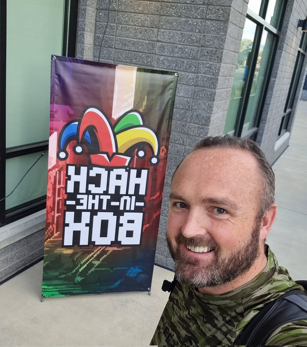 d4rkm4tter (Mike Spicer) tweet media