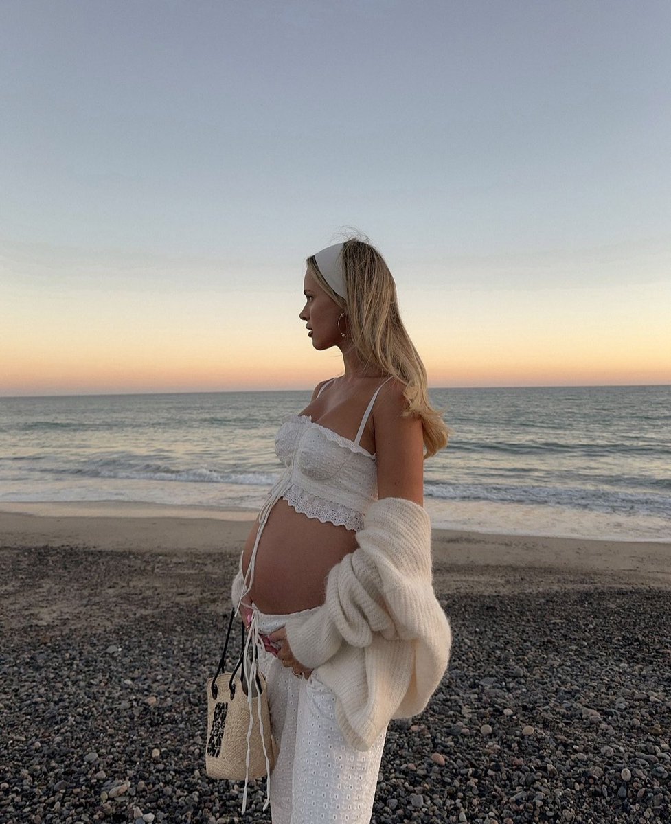 TeAmoYerger's tweet image. Just a few pics of my gf ❤️🫶😮‍💨