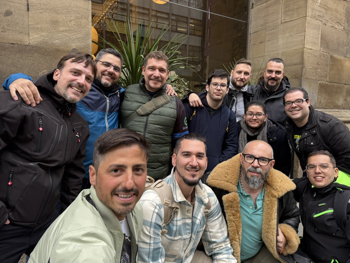 JCross4u's tweet image. #StarCitizen #CitizenCon2954 Spectacular experience and great company