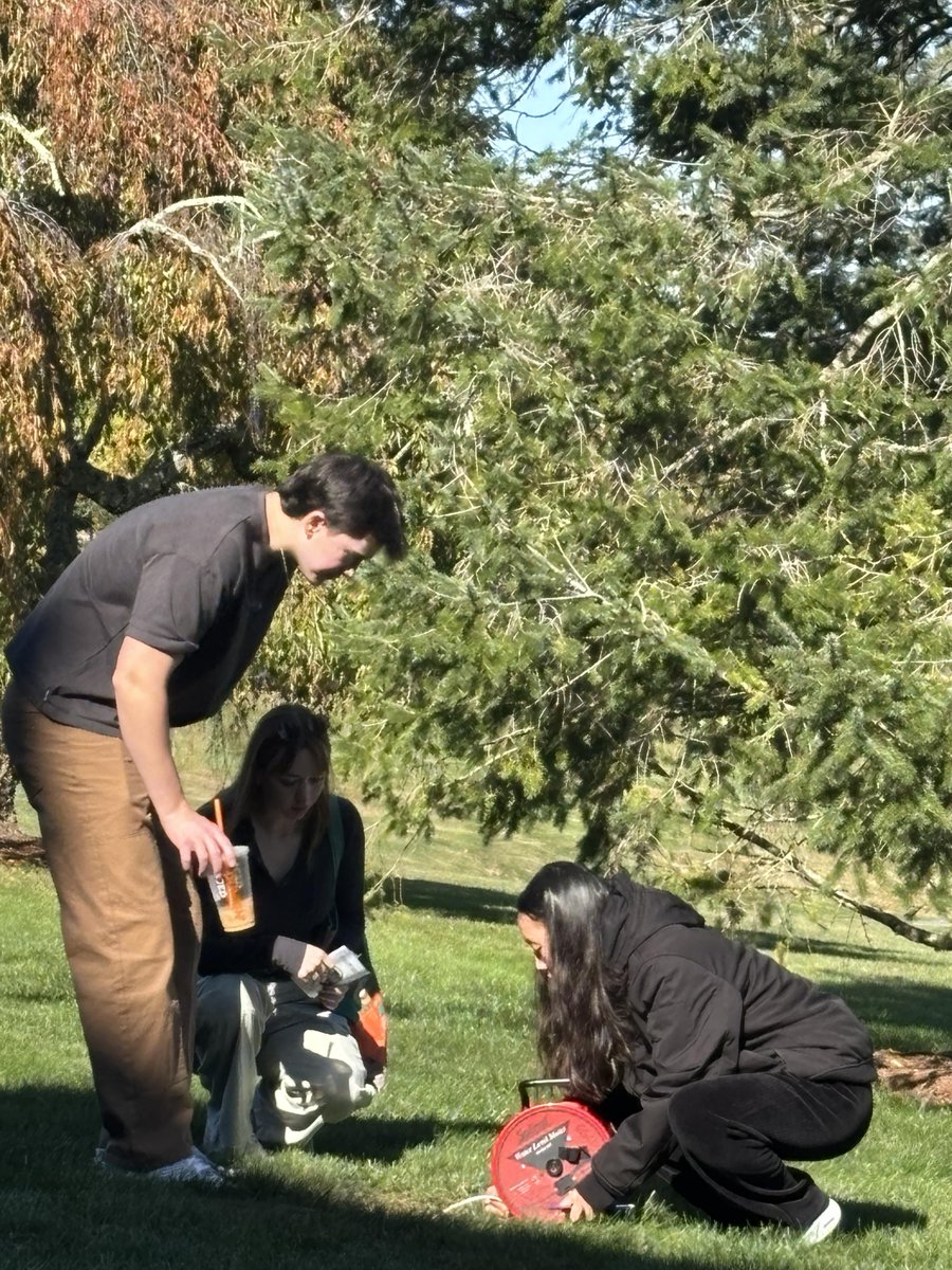 Lijing Wang (@lijingwang8) on Twitter photo First time at our annual Earth Science Fair with
<a href="/UConngeoscience/">UConn Earth Sciences</a>!  My PhD students, <a href="/oladojavictor/">oladoja victor</a> and Yeonju Kim, taught visitors about the water cycle, hydrologic modeling, and groundwater - such an inspiration for future hydrologists and earth scientists! First time at our annual Earth Science Fair with
<a href="/UConngeoscience/">UConn Earth Sciences</a>!  My PhD students, <a href="/oladojavictor/">oladoja victor</a> and Yeonju Kim, taught visitors about the water cycle, hydrologic modeling, and groundwater - such an inspiration for future hydrologists and earth scientists!