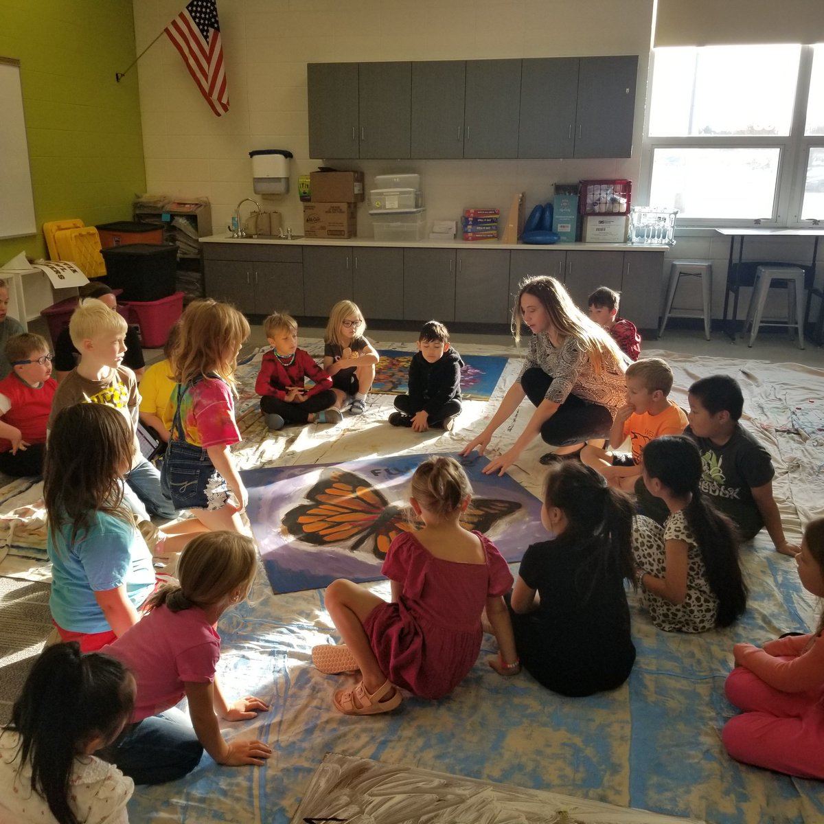 We had our first You Matter today and got to work with local artist and muralist Stephanie Kohli! The students had SO much fun creating murals out of bottle caps! #EverestPride #WestonPride