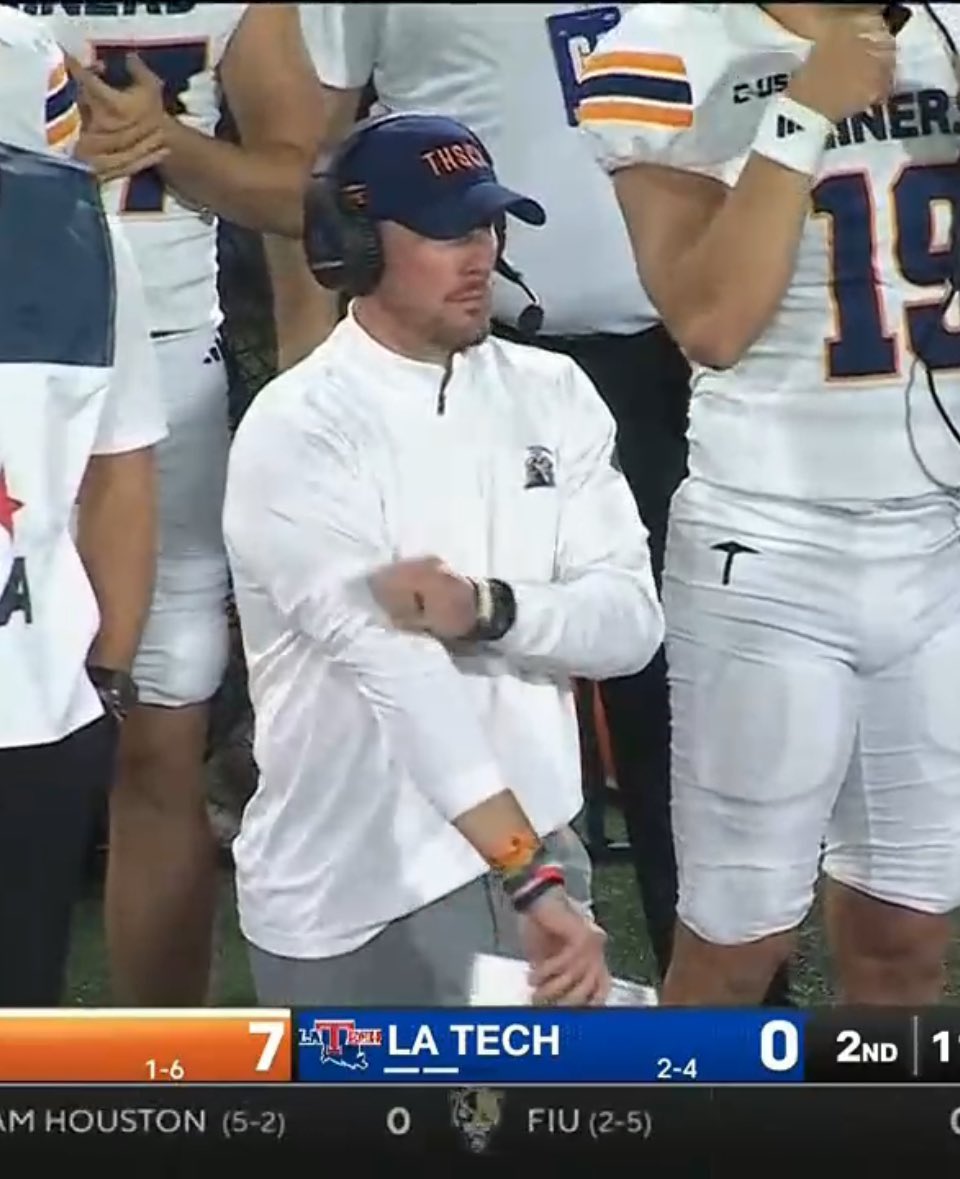 Coach Walden with the <a href="/THSCAcoaches/">THSCA</a> cap!!  ⛏️

#TexasMadeTexasStayed