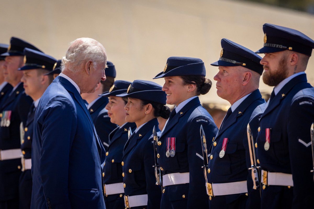 CAF_Australia's tweet photo. An honour to have Their Majesties King Charles III and Queen Camilla visiting Australia this week.
 
Air Force is extremely proud to support this visit, and for No. 34 Squadron to be providing air transport for Their Majesties during their travel to Australia and Samoa.
 
1/3 https://t.co/tD8amTQZ0c