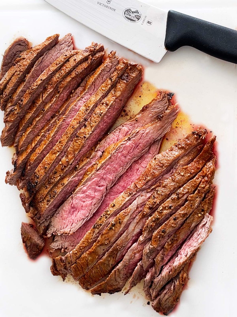 YummyHealth's tweet photo. Easy broiled flank steak. 
https://t.co/IDntgurWol
#steak #beef #keto #carnivore https://t.co/2fe8cTNGjb