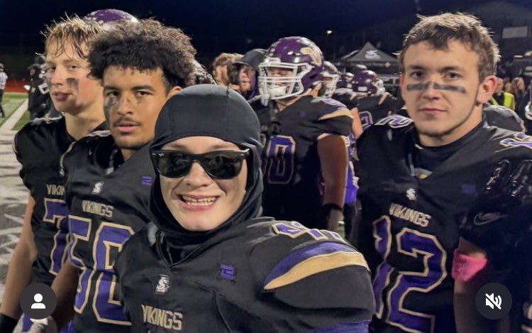 Craig Olsen (@craigoolsen) on Twitter photo Big win Friday over Ferndale as Lake Stevens is hitting their stride. 63-6
<a href="/LSHSVikingsFTB/">Lake Stevens HS Football</a>
<a href="/KoltonMatson/">Kolton Matson</a> 11/14 288yds 5 TDs, 1 Rushing TD
<a href="/KeaganHoward80/">Keagan Howard</a> Receiving 4 catches 116yds 3 TDs 15 tackles on D
<a href="/CookMaxten/">Maxten Cook</a> Receiving 4 catches 108 yds 2 TDs Big win Friday over Ferndale as Lake Stevens is hitting their stride. 63-6
<a href="/LSHSVikingsFTB/">Lake Stevens HS Football</a>
<a href="/KoltonMatson/">Kolton Matson</a> 11/14 288yds 5 TDs, 1 Rushing TD
<a href="/KeaganHoward80/">Keagan Howard</a> Receiving 4 catches 116yds 3 TDs 15 tackles on D
<a href="/CookMaxten/">Maxten Cook</a> Receiving 4 catches 108 yds 2 TDs