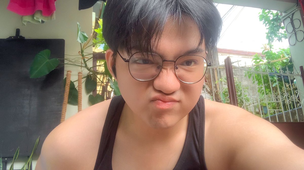 aidreyiee's tweet image. 🖤