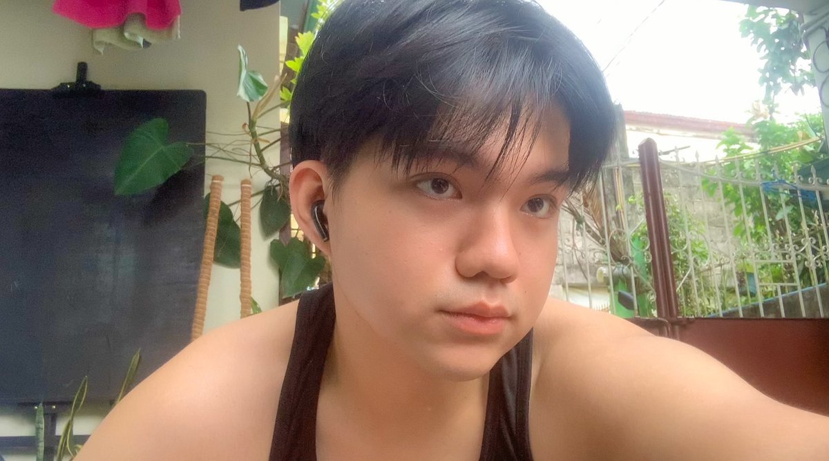 aidreyiee's tweet image. 🖤