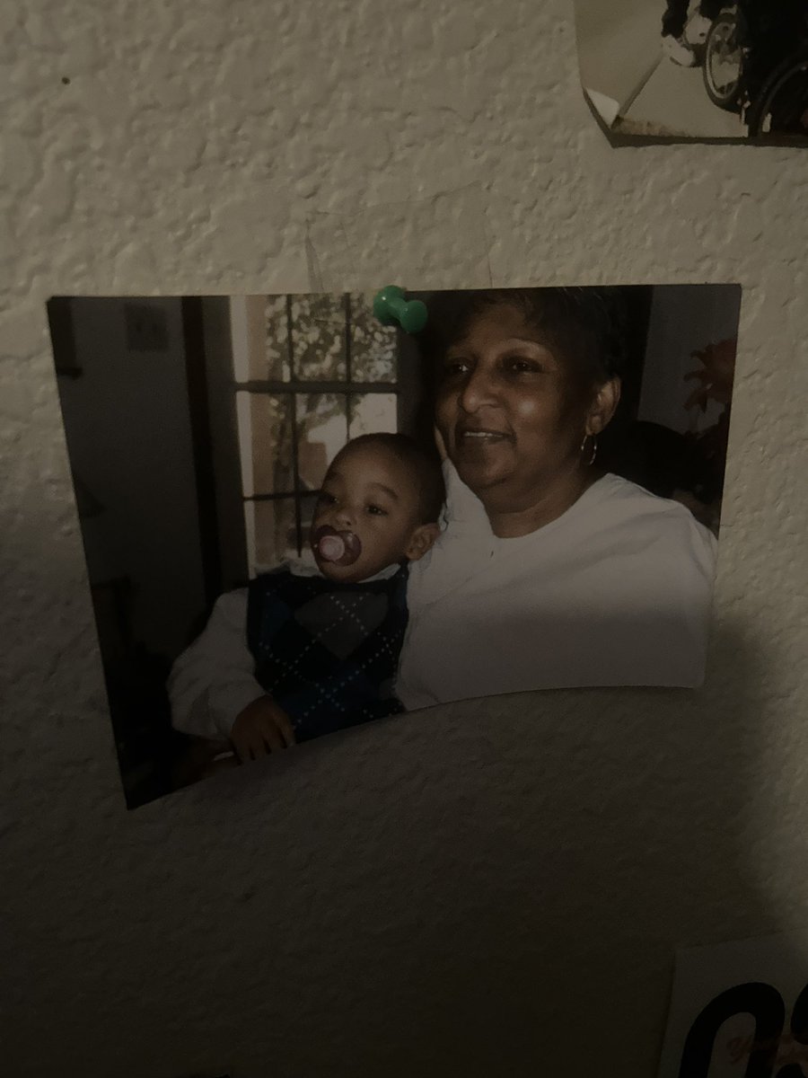 j_jaevian's tweet photo. This pink out game this week  really means something to me my granny had passed away from ovarian cancer I wish you were here sometime love you granny ❤️! https://t.co/TJyPy0hRqm