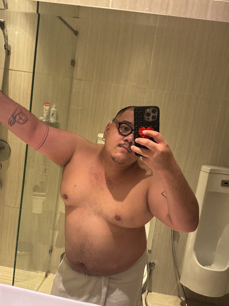 𝗳𝗮𝘁𝗯𝗼𝘆 🅴 (@notyourfatboy) on X