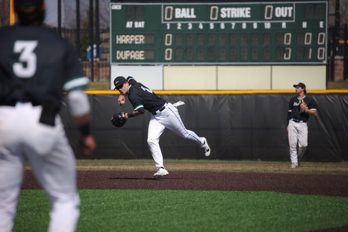 nickprice12_'s tweet photo. After a great visit with @DuPageBaseball I’m blessed to receive an offer! Thank you @Pat_Leahy for an amazing visit! Truly appreciate the warm welcome and excited for what’s ahead. @GenVikBaseball https://t.co/mj2jn4p0Dd