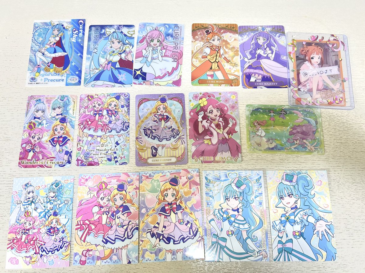 ___lOJT's tweet photo. 【交換】　プリキュアウエハース

譲 : 画像１(今弾)、画像２(過去弾)
　　画像３(その他)
       2枚目下段は開封済み

求 : 画像４
       スタプリ集合は1枚求めております

比率違いの交換も可能です。
郵送での交換が可能な方。
お気軽にお声掛けください。 https://t.co/scmgKSU1ED