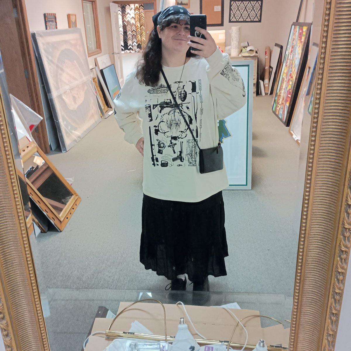TheFiniteGarden's tweet photo. They're saying she's the most soulful woman in the framing gallery https://t.co/sCGY6RrFMW