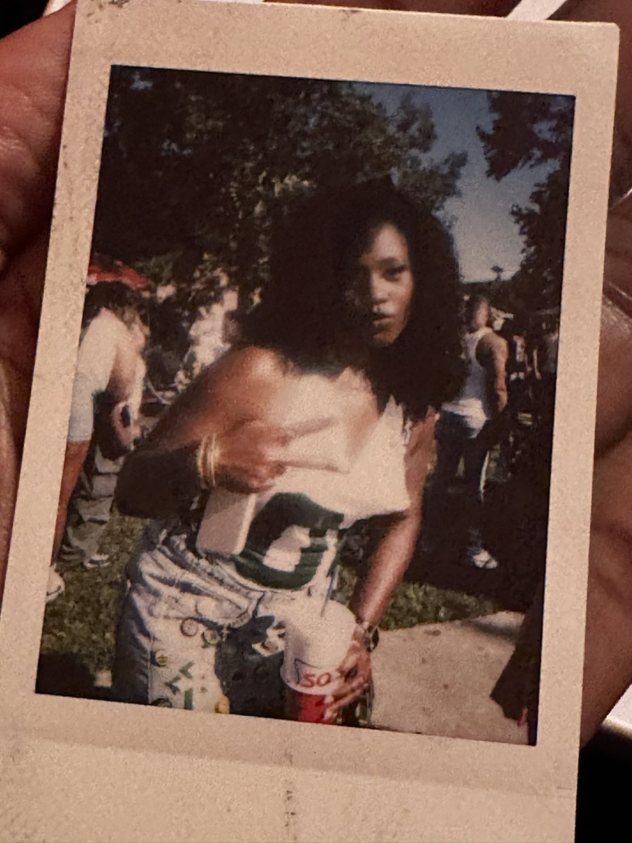 MOBLEY ✨ tweet media