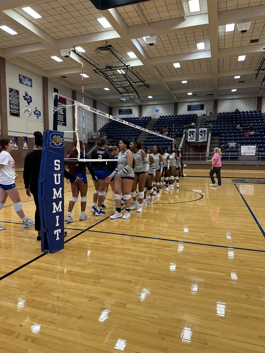 The Lady Wolves just secured their ticket to PLAYOFFS! 

Big Win against Summit tonight! 
3-0
25-12
25-21
25-14

Let’s Go!! #Hearthehowl