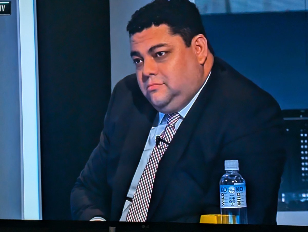 Que nefasto es <a href="/PepeToroKemp/">José Toro Kemp</a> , como puede ser tan fanático de su gobierno que defiende lo indefendible. <a href="/Sinfiltros_tv/">sinfiltros_tv</a> #Monsalve <a href="/CalderonBassi/">Giovanni Calderon B.</a> <a href="/jgalemparte/">Gabriel Alemparte</a> #piscosour #feministasdecarton