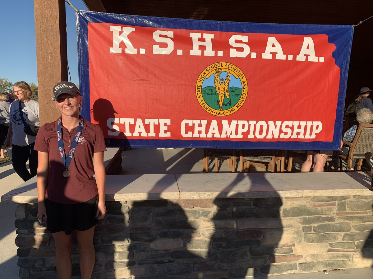 Congratulations to Anika Paulsrud for medaling 9th at the 4A State Tournament. Proud of her!