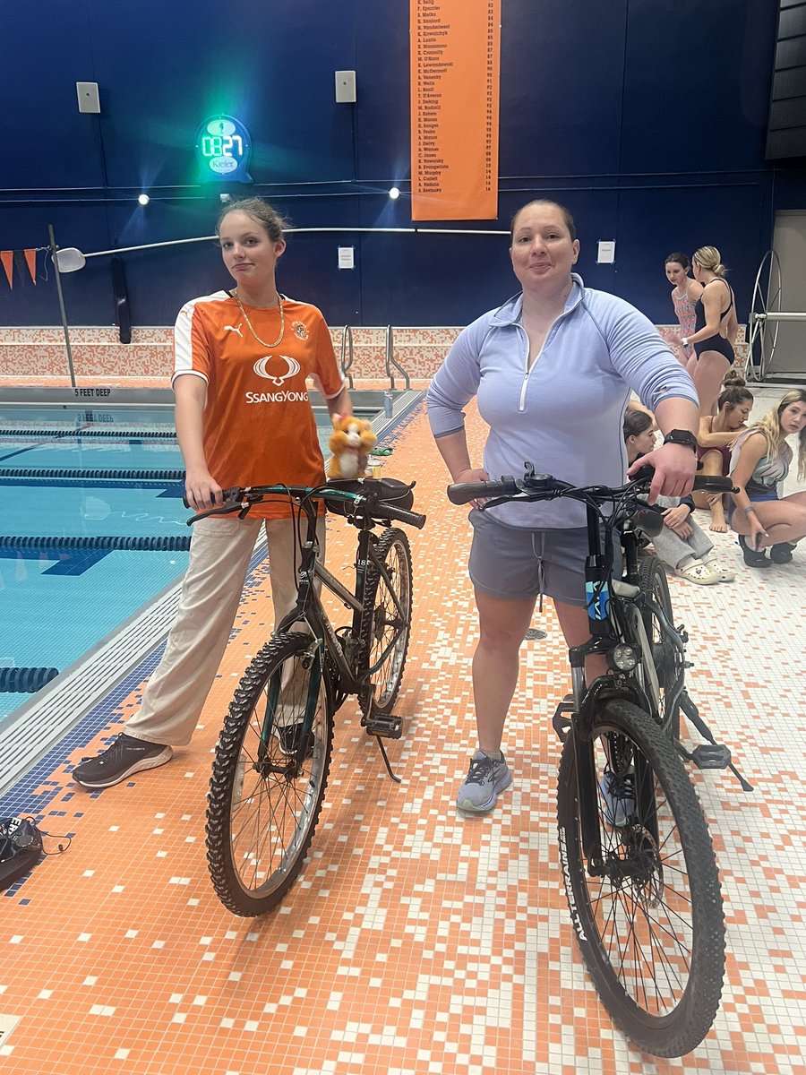 Liverpool Girls Swimming & Diving Team tweet media