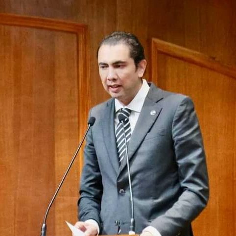 En el @Legismex, el diputado y presidente del CDE <a href="/anuarazar/">ANUAR AZAR</a>, presentó a nombre del #GPPAN una iniciativa para que las autoridades estatales y municipales adopten medidas prioritarias de protección especial de los derechos de niñas, niños y adolescentes en situación de orfandad.
