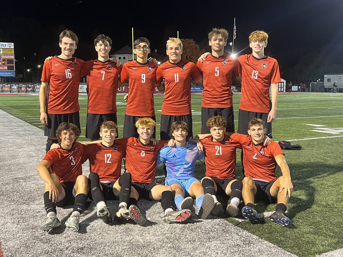 We defeated Kenton Ridge 8-0 tonight to advance to our 9th straight district championship! 

Congrats to our 12 seniors as they go out on top for their last ever home game 

See everyone Saturday @ Bellbrook as we take on Indian Hill!