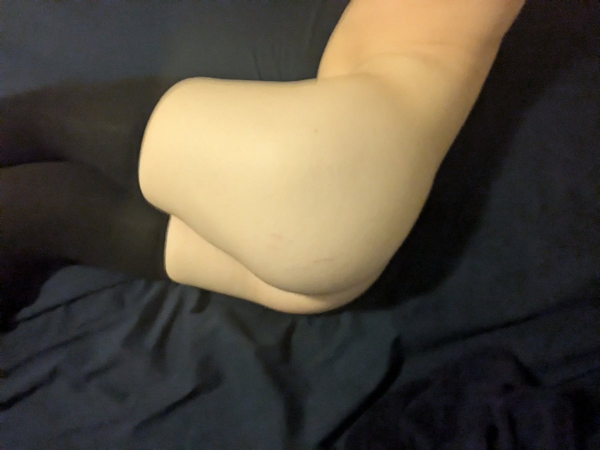 AD_Foxx_'s tweet photo. Fuck you, I like my body (sometimes). I'm not that hot :p

#transfem #lewd #nsfwtwt #transgirl #thighs #thighhighs #stockings #butt https://t.co/ObRTfGbrru