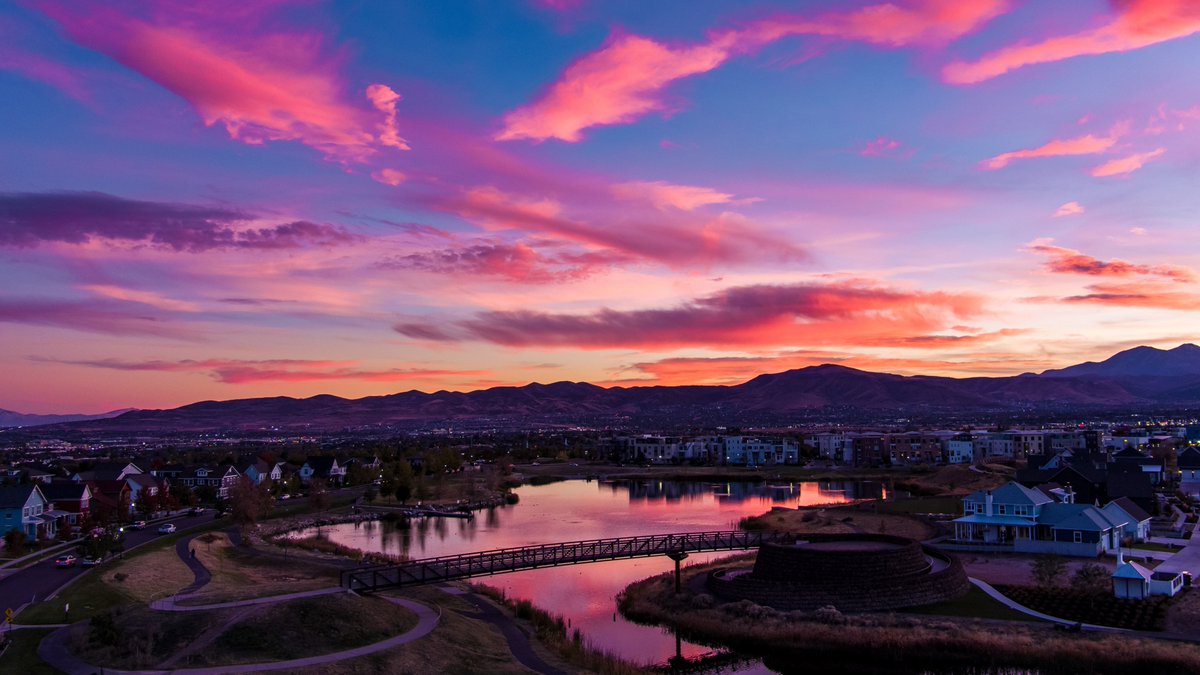 KUTV2News's tweet photo. Goodnight, Utah 💤
📍 Daybreak
📸: Chris Williams via https://t.co/rfXQN8Df2K https://t.co/tX7ujQN2kM