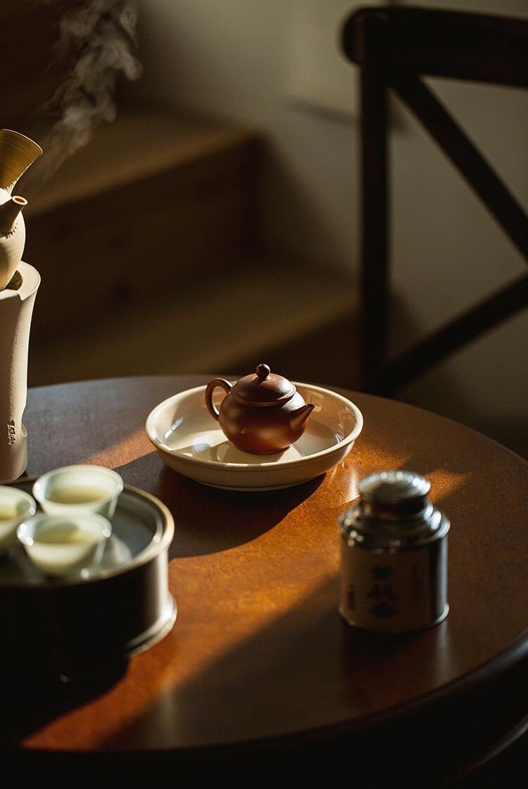 morimatea's tweet photo. First Frost
.
.
.
#morningtea #sunshine #lightandshadow #lightandspace #innerpeace #teaaesthetic #stove #teapot #poetry #teaforlife #teafunny #teastyle #teajoy #cozytea #peacetea #quietmind #tea #morimatea https://t.co/hzIDtA0ajm