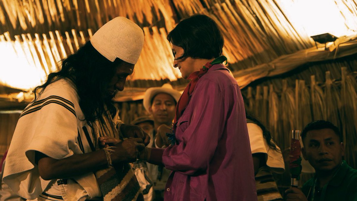 OrlandoRayo_'s tweet image. El movimiento indígena colombiano, a través de las 7 organizaciones que integran la @MPCindigena, hicimos entrega formal a @MinAmbienteCo, @susanamuhamad, nuestra declaración política en el marco de la Conferencia de las Partes #COP16. 

1️⃣ Respeto a la espiritualidad indígena…