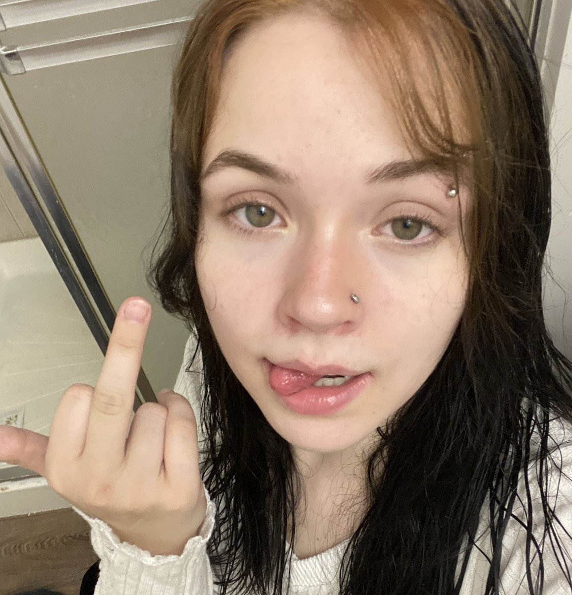 Alynnluvme7's tweet photo. findom baddie no makeup needed๐ฅฑ
#findom #paypig #walletpig https://t.co/gikTzesmIg