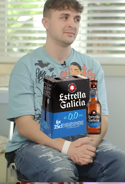 ComicsNewSans's tweet photo. @BioAdriAl traigo pruebas de que dalasito panzoncito si tiene six pack https://t.co/VTB8tjxz4Q
