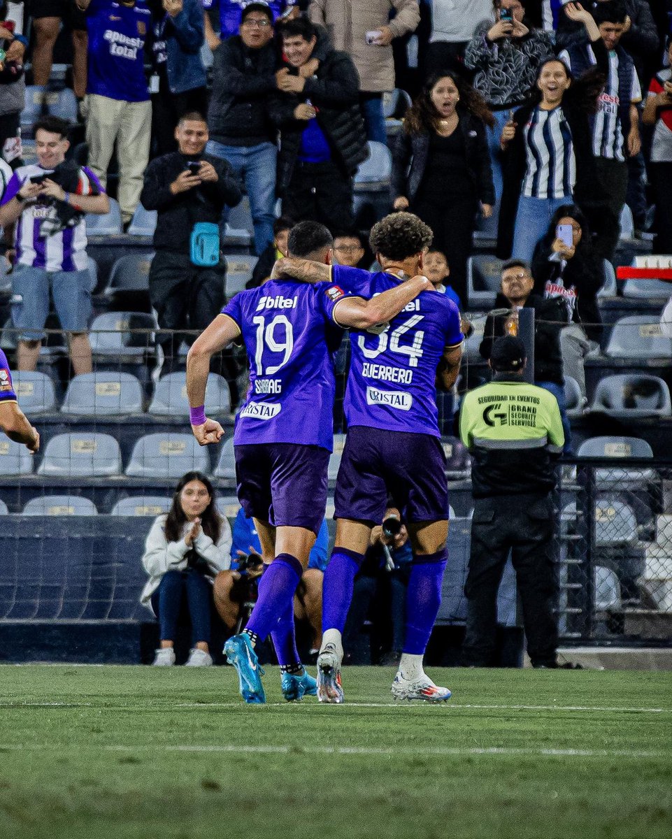 Se juntaron Sabbag y Guerrero: 1 9 3 4 👑

📸 <a href="/WillyEscurra/">Willy Escurra</a>